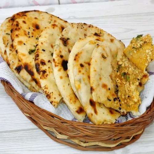 パニールナン paneer naan